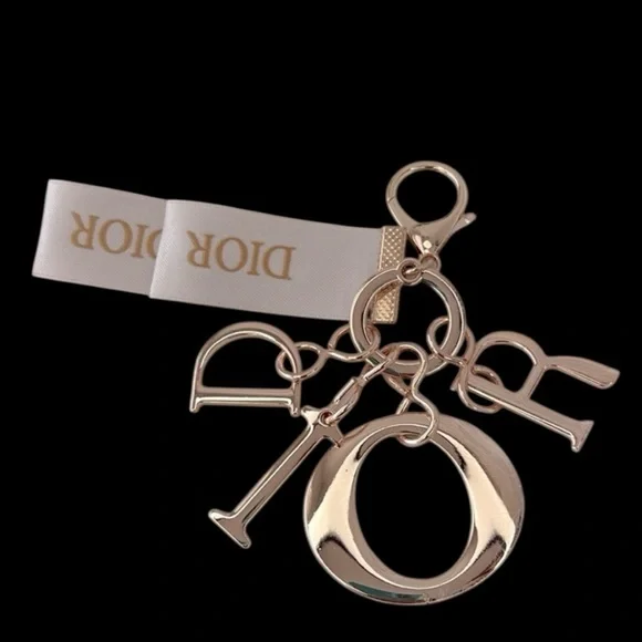 New in Box Dior GWP Gorgeous Gold Keychain - Picture 1 of 6